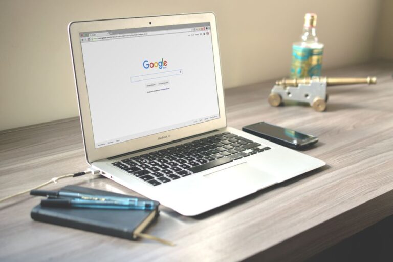 Maximize Productivity with These Travel Essentials
